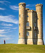 BroadwayTowerSeamCarvingE