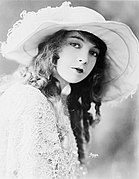 Lillian Gish, by Bain News Service (edited by jjron)