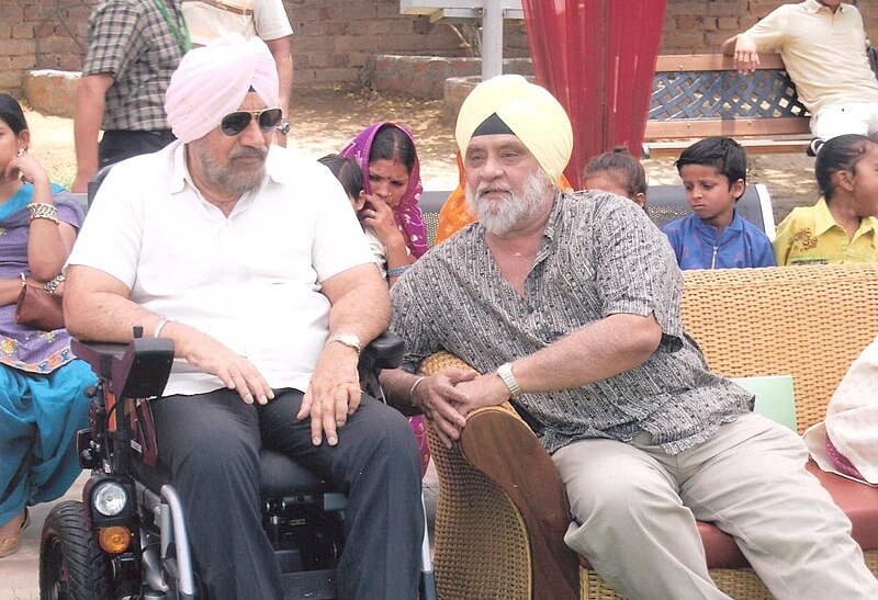 Major Ahluwalia with Mr. Bishan Singh Bedi.jpg