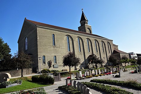 Wünnewil, Parish Church St. Margaretha (Augustin Genoud-Eggis, 1932): south façade & main façade