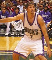 Toni Kukoč playing basketball for the Milwaukee Bucks