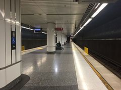 Platform of the LA Metro Vermont/Sunset station