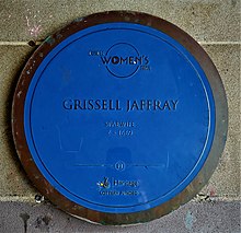 A blue plaque commemorating Grisell Jaffray, the last woman to be executed as a witch there. The plain blue disc has the words Dundee Women's Trail along the top and the logo of the National Lottery at the bottom. Across the centre, it reads 'Grissel Jaffray, Spaewife, ?-1669'.