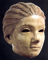 The Salona Girl，薩羅納城的女子雕像的頭，約在西元三世紀（>薩格勒布的考古博物館)
