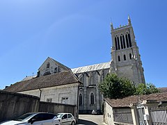 施洗约翰大教堂（法语：Cathédrale Saint-Jean-Baptiste de Belley）
