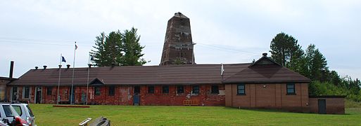 Museum, with 1919 headframe behind