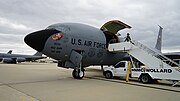 KC-135货门