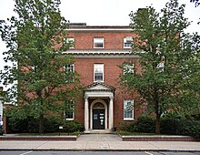 Photo of the entrance portico of Andrews House on Brown Street