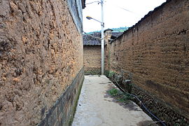 城村的大部分民居建筑均使用夯土墙