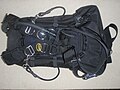 Hybrid (sidemount/backmount) harness. Back view