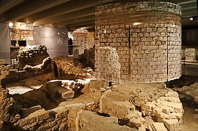 Ruins of the Roman baths under the Parvis Notre-Dame – Place Jean-Paul-II