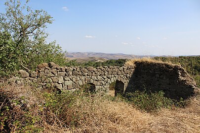 The ruined village of Hin Khnushinak