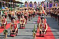 泰国东北部地区的“火箭节（英语：Rocket Festival）”仪式，后方挂有诗琳通公主肖像。