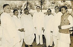Dumar Lal Baitha with then Prime Minister of India, Rajiv Gandhi