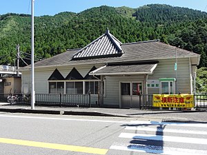 繁藤站站房(2011年9月)