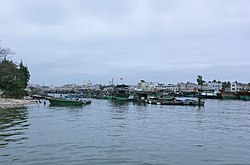 潭门港，拍摄于南岸排港村的渡口。