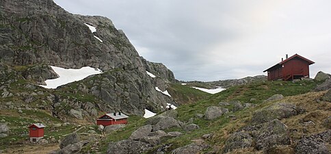 Langavatn cabins [58.992, 6.614]