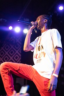 Trizzy performing in 2019