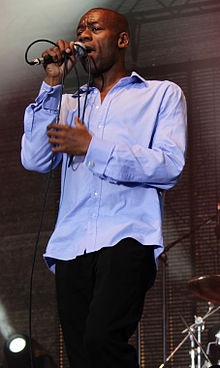Roachford performing with Mike + The Mechanics in 2011