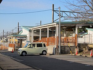 往犬山方向的站房（2022年1月）