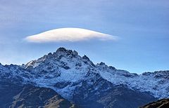玻利瓦尔峰为委内瑞拉最高峰