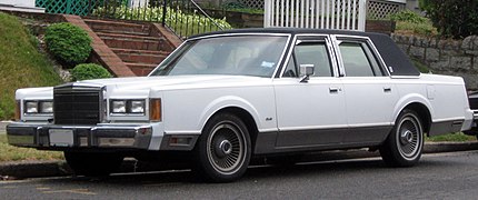 1989 Lincoln Town Car Signature Series