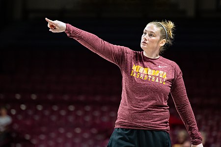 Lindsay Whalen coaching the Gophers women’s basketball team 2018