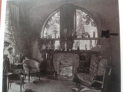 Original interior of the salon (1904)