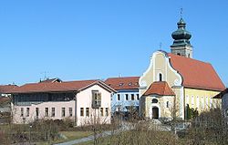 Patersdorf town hall (left) and the St Martin Parish Church (right) viewed from the south-west