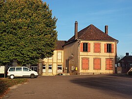 The town hall in Merry-la-Vallée