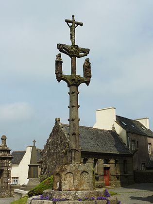 The Calvary and the ossuary at Commana