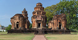 Prasat Sikhoraphum (Sikhoraphum Temple)