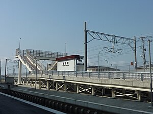 从东面望向车站（2011年3月22日）