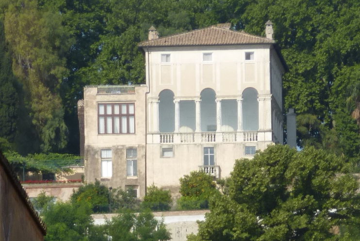 File:Trastevere - via s F di Sales - casa della memoria e della storia, sotto villa Lante P1020130 (cropped).JPG