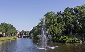 Fountain near Museum de Fundatie