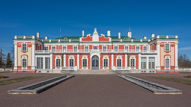 图为卡德里奥宫的东侧，位于爱沙尼亚首都塔林。