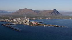 July 2008 aerial view of Akranes.