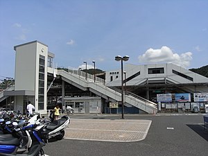 车站南出口（2008年7月）
