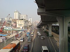 六二三路（西往东），左侧为六号线黄沙站兴建时的工地。