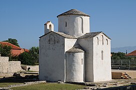 建于公元9世纪的圣十字教堂