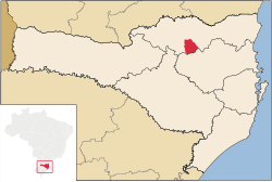 圣特雷济尼亚在圣卡塔琳娜州的位置