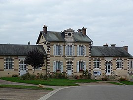 The town hall in Saint-Martin-des-Champs