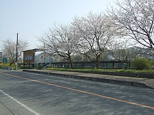 车站外观（2011年4月10日）