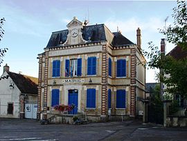 The town hall in La Celle-Saint-Cyr