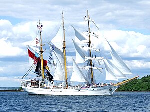 KRI Dewaruci