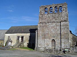 The church and presbytery in Lafage-sur-Sombre