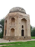 A tomb Maqbara-E-Paik (messenger's mausoleum) 2.5 kilometres away in the vicinity of Shalimar Bagh.