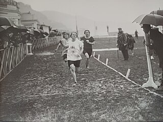 Monnet in third position at the 1923 Women's Olympiad