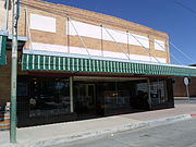 The Popular Store/ Mandells Dept. Store Building was built in 1915 and is located in 291 Main St. It belonged to C.G. Powell’ whose "The Popular Store," were specialists in ready-to-wear clothing. Kaufmann Mandell purchased the building in 1919 and operated the Mandell’s Department Store. Listed as Historic by the Historic District Advisory Commission.