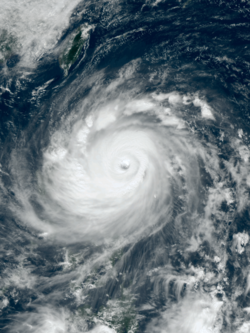 海馬在10月19日直撲菲律賓呂宋，風眼清晰可見。